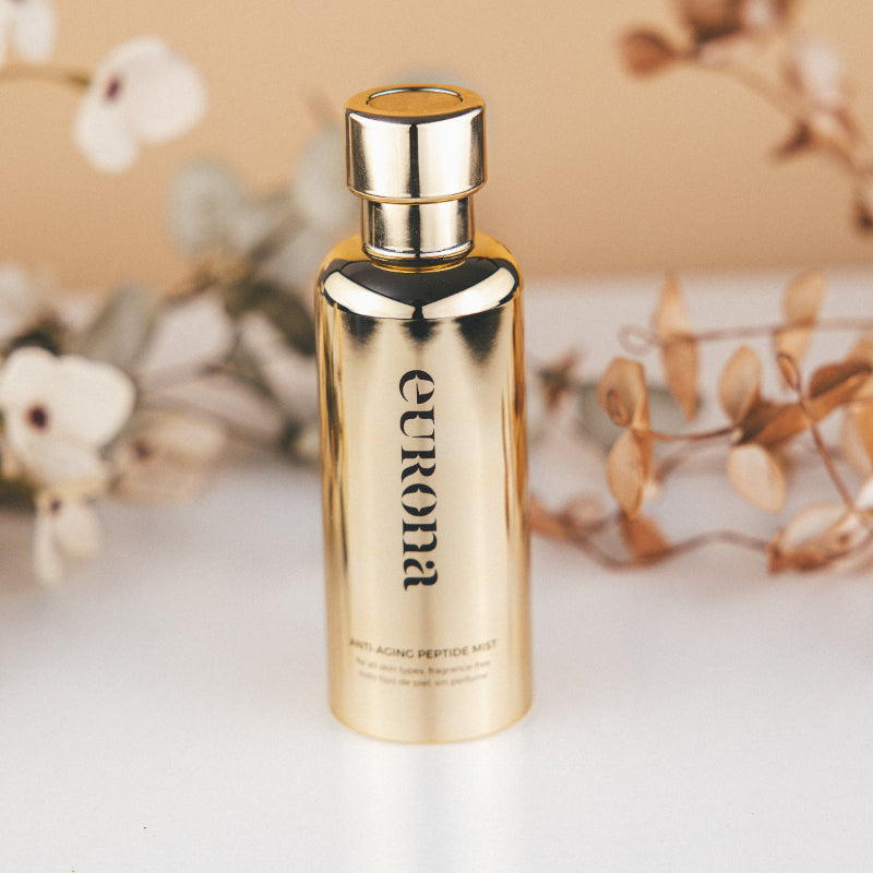 Eurona 5-v-1 napredna osvežilna meglica za obraz s peptidi in ceramidi za obnovo kožne bariere.